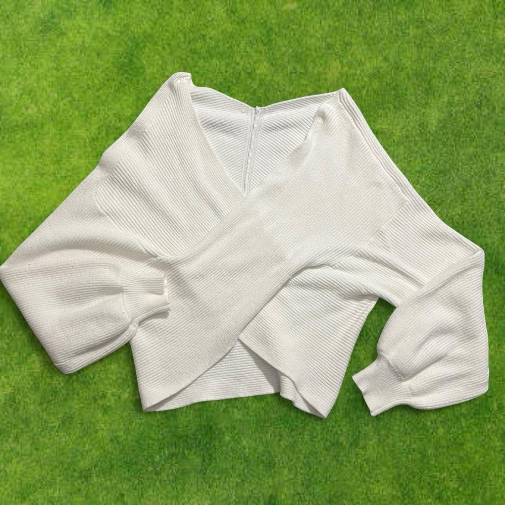 Chic White V-Neck Women's Sweater